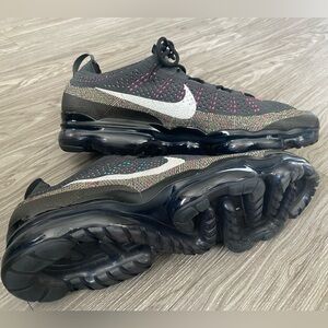 Nike VaporMax Flyknit Black and Gray Sneakers